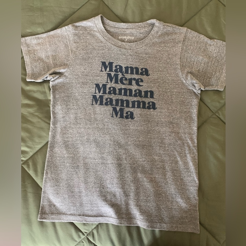 Mom T-shirt, size small
